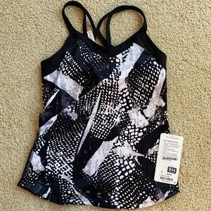 NTW Lululemon Free Flowing Tank size 8